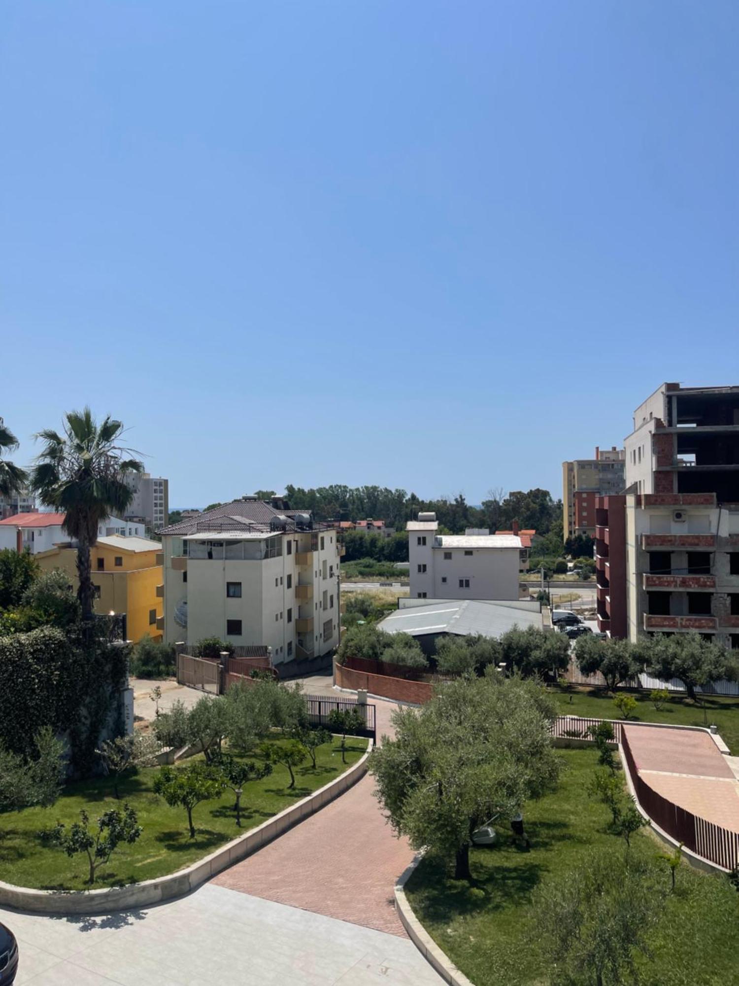 Safira * Durrës