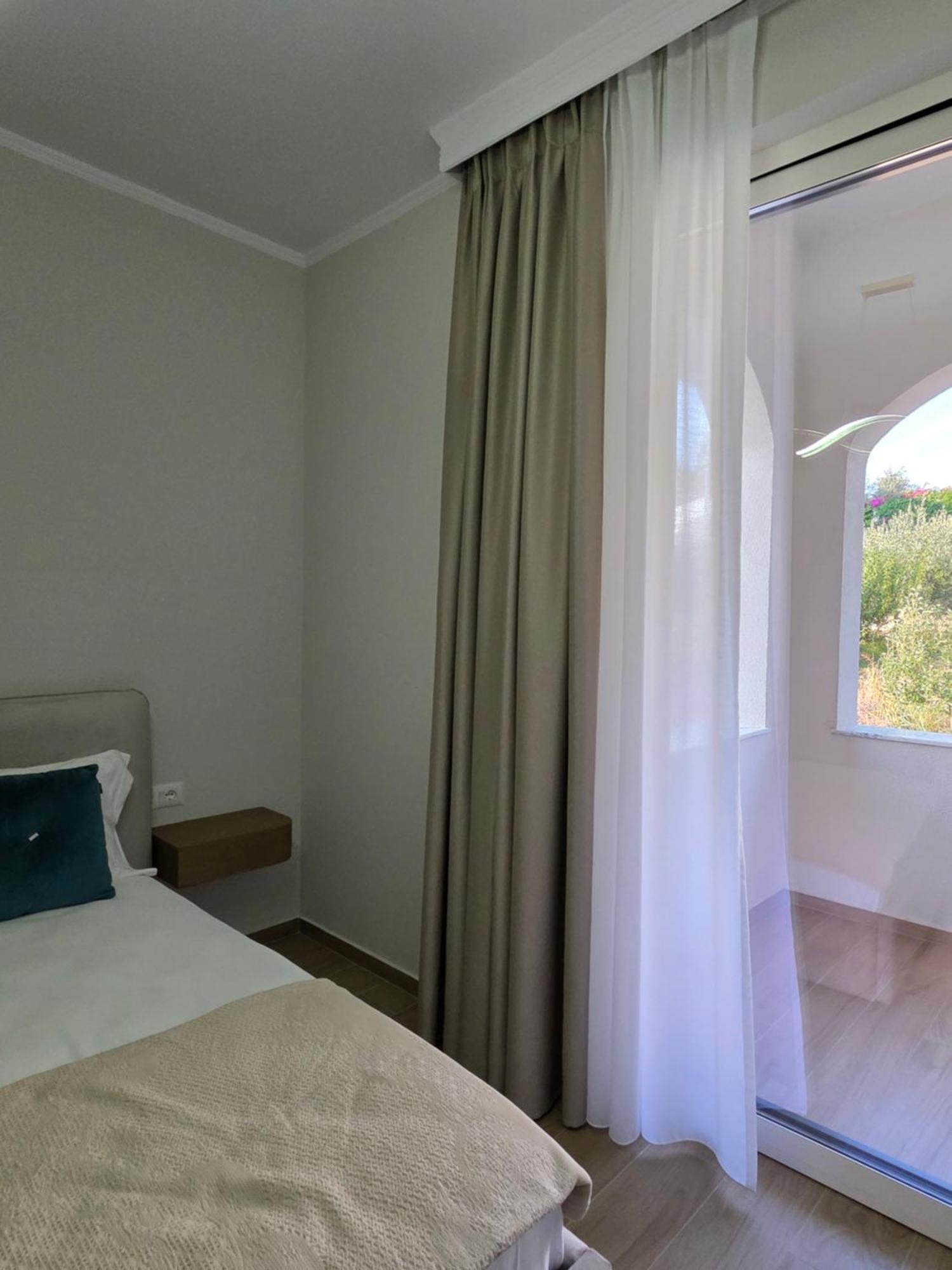 Safira Aparthotel *
