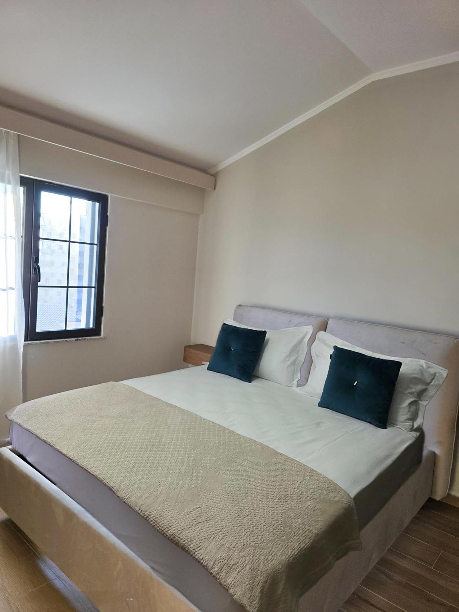 Safira Aparthotel Durrës